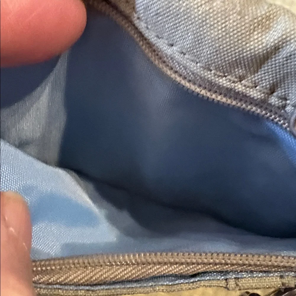 Baggallini beige Crossbody hiking travel Bag - Picture 10 of 10